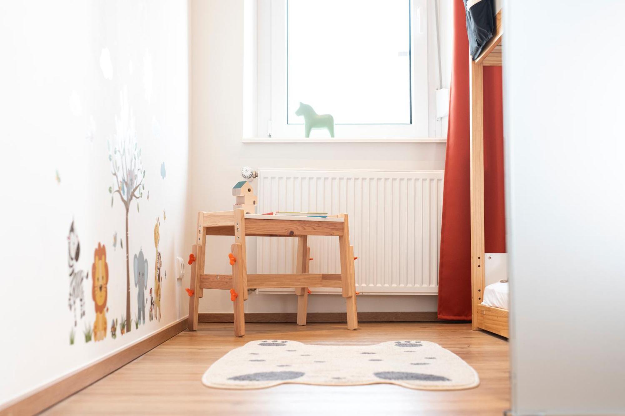 Bunter Hund Apartments - Zentrales Apartment, Parkplatz, Wintergarten, Kinderzimmer Ρότενμπουργκ  Εξωτερικό φωτογραφία