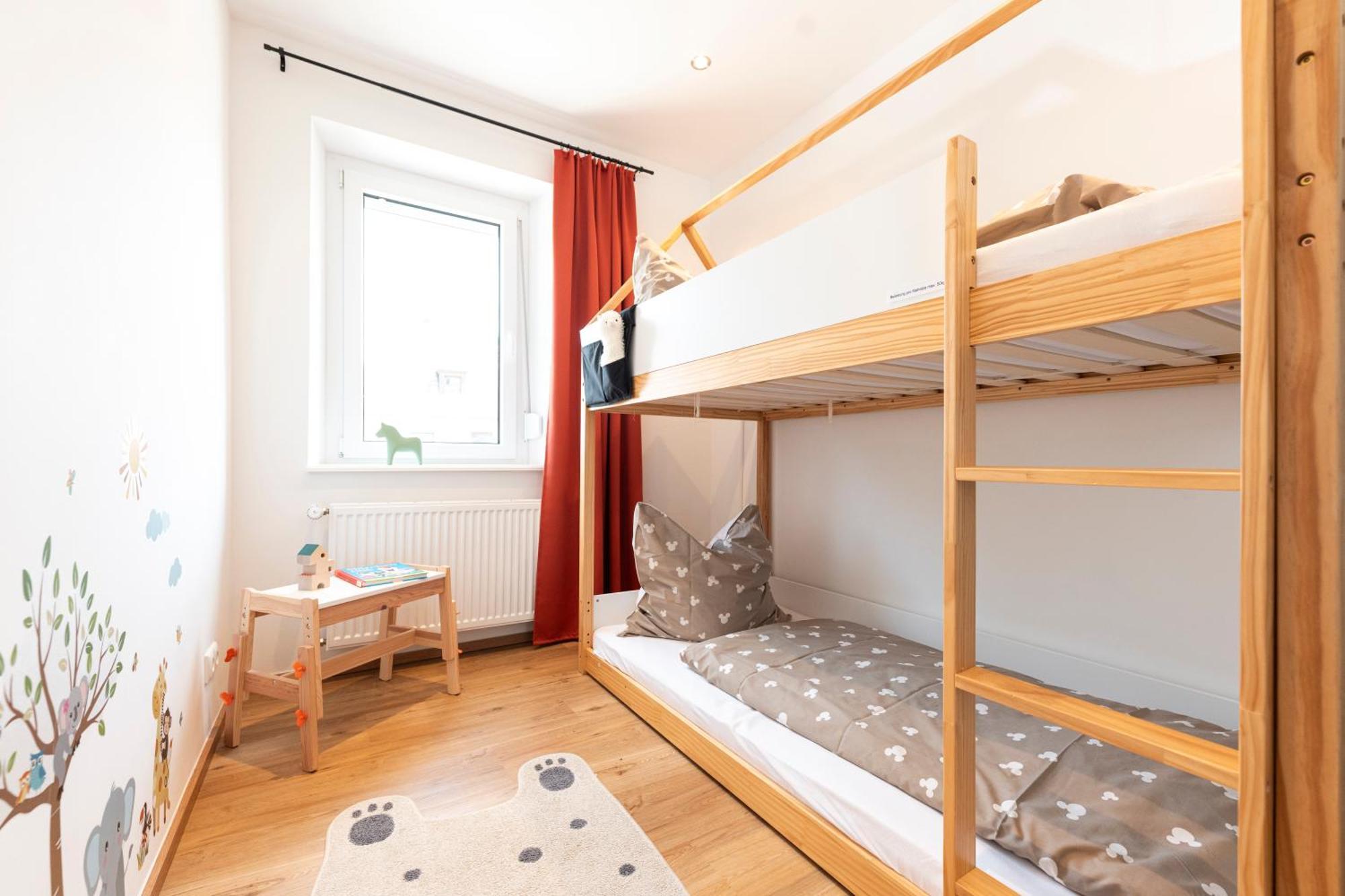 Bunter Hund Apartments - Zentrales Apartment, Parkplatz, Wintergarten, Kinderzimmer Ρότενμπουργκ  Εξωτερικό φωτογραφία